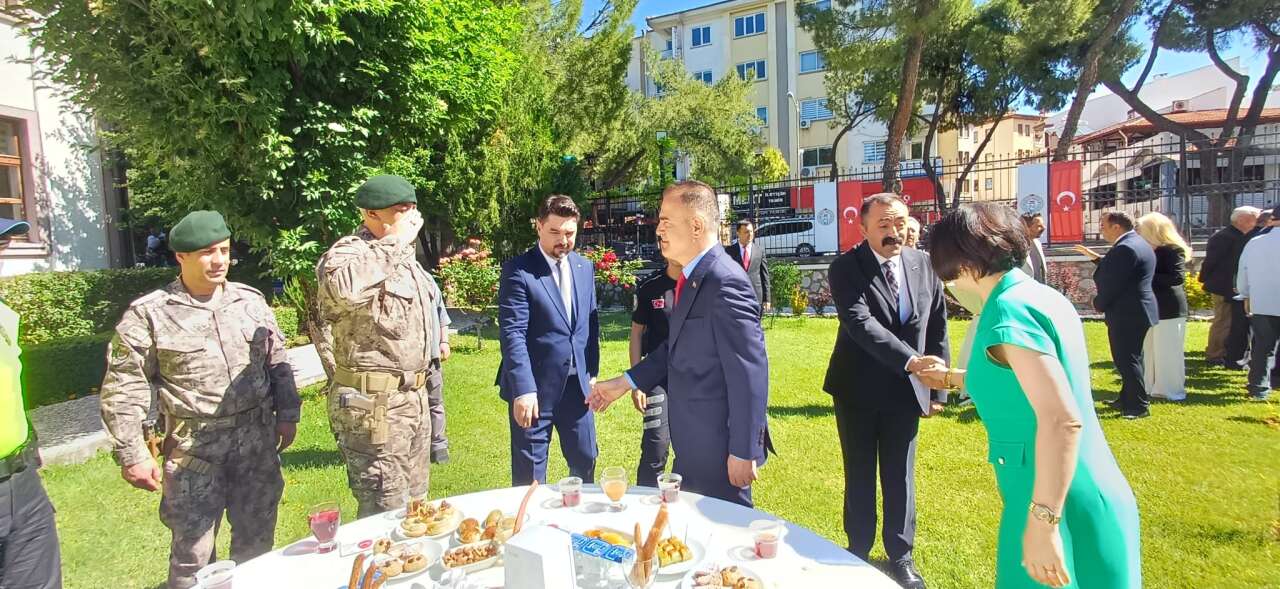 Muğla Valiliği Bahçesinde Kurban Bayramı Bayramlaşması Gerçekleştirildi 9